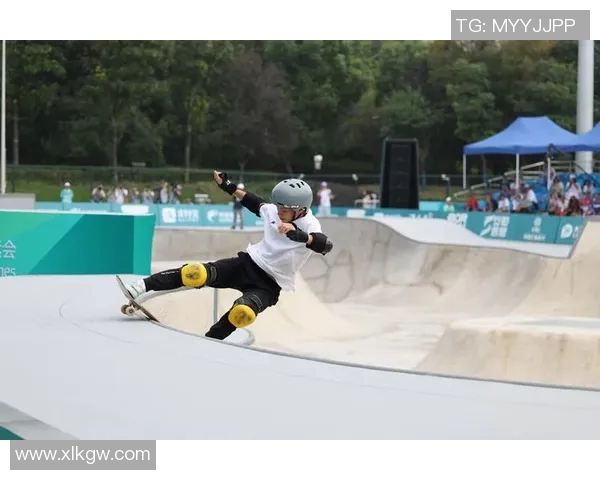 杭州滑板队边路渗透策略解析与滑板热点发展趋势探讨 杭州滑板队边路渗透策略解析与滑板热点发展趋势探讨