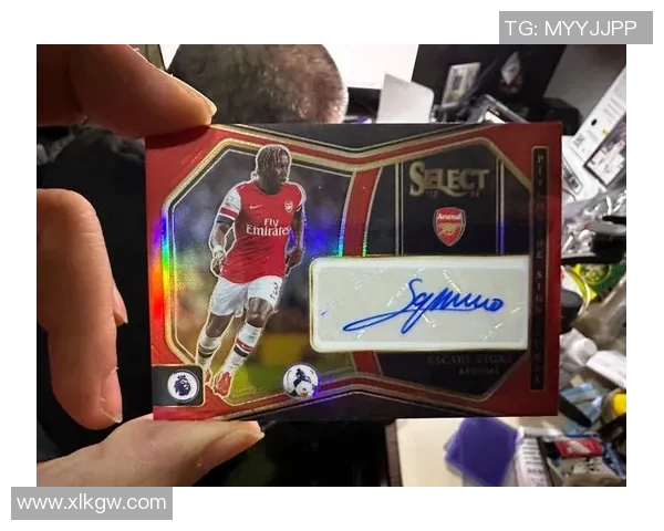 足球明星盲盒直播盛宴揭晓神秘球星背后的故事与珍藏价值 足球明星盲盒直播盛宴揭晓神秘球星背后的故事与珍藏价值