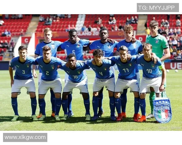 足球队与足球明星的实力对比谁更胜一筹探讨足球的魅力与团队精神